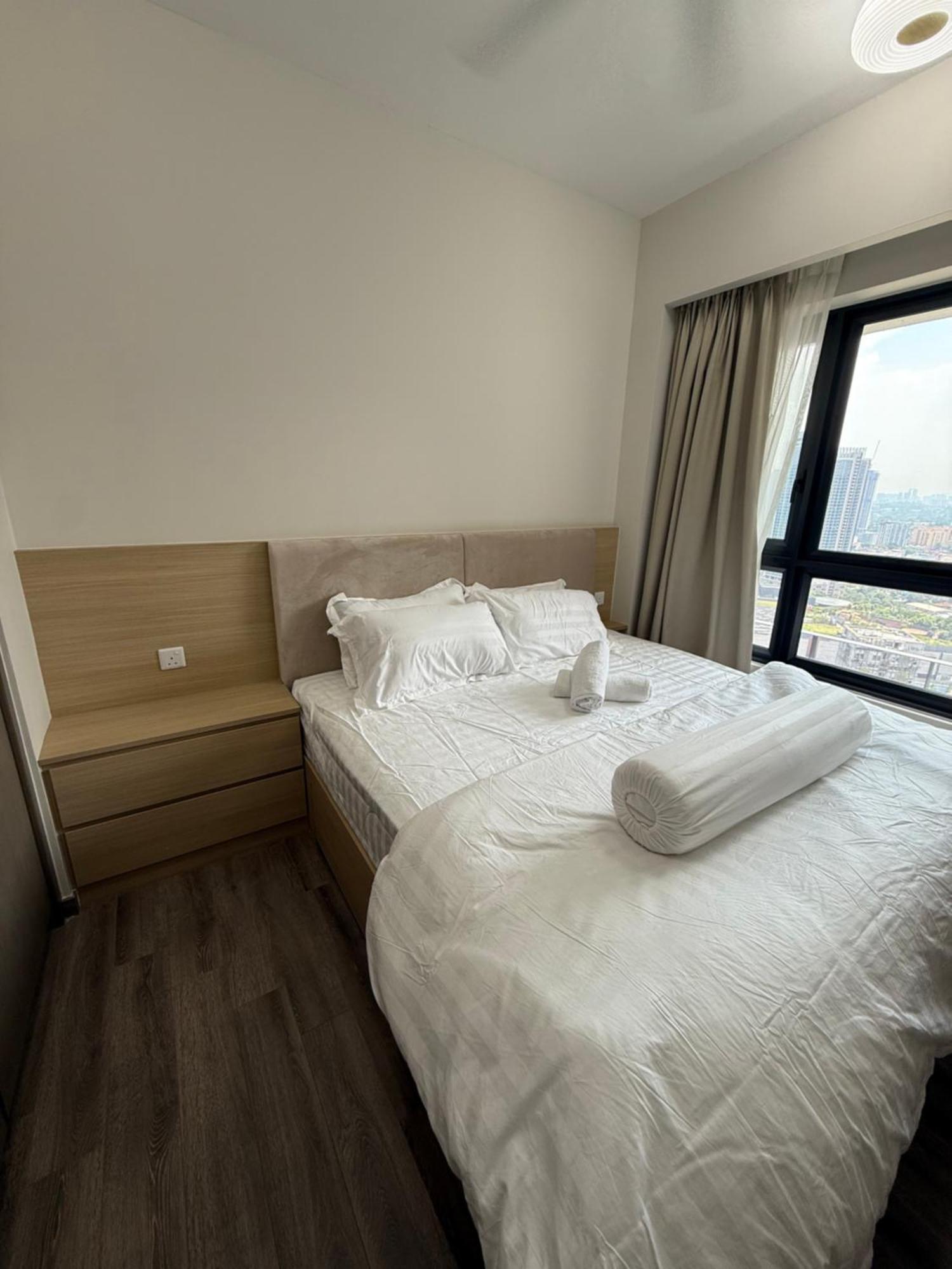 Pangsapuri Agile Sky Near Pavilion Mall & Trx View Including Swimming Pool *
