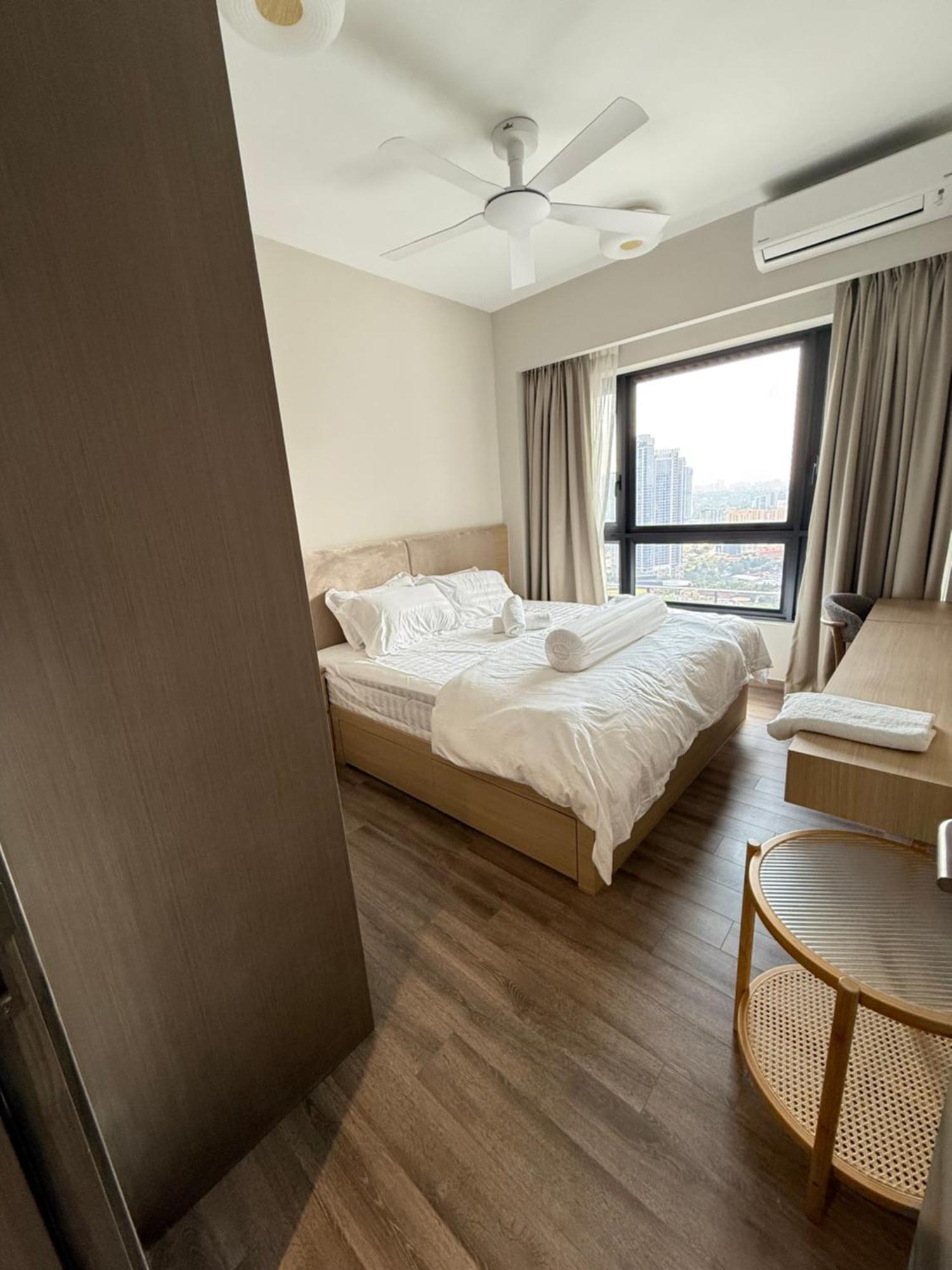 Agile Sky Near Pavilion Mall & Trx View Including Swimming Pool Pangsapuri *