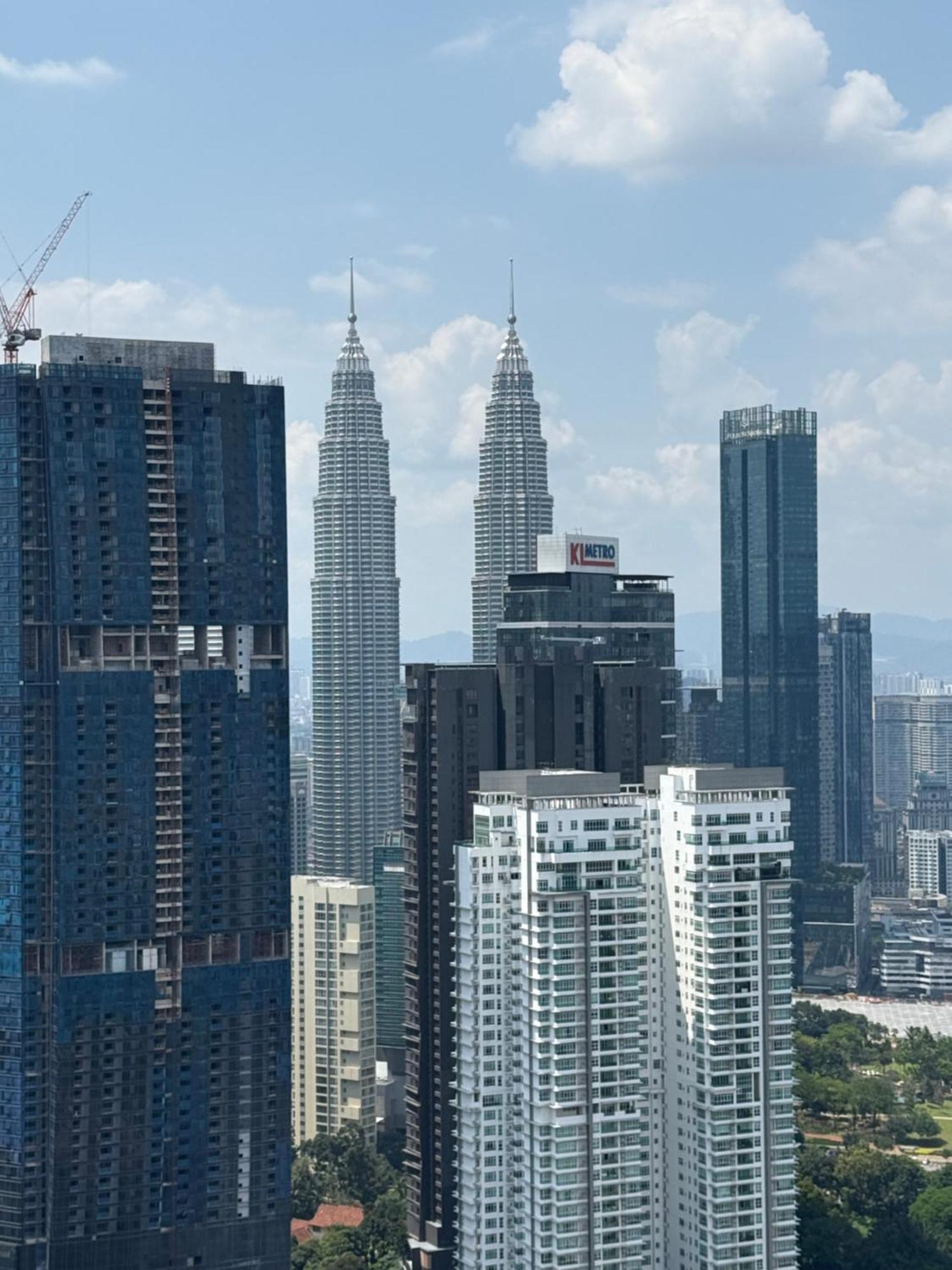Agile Sky Near Pavilion Mall & Trx View Including Swimming Pool *